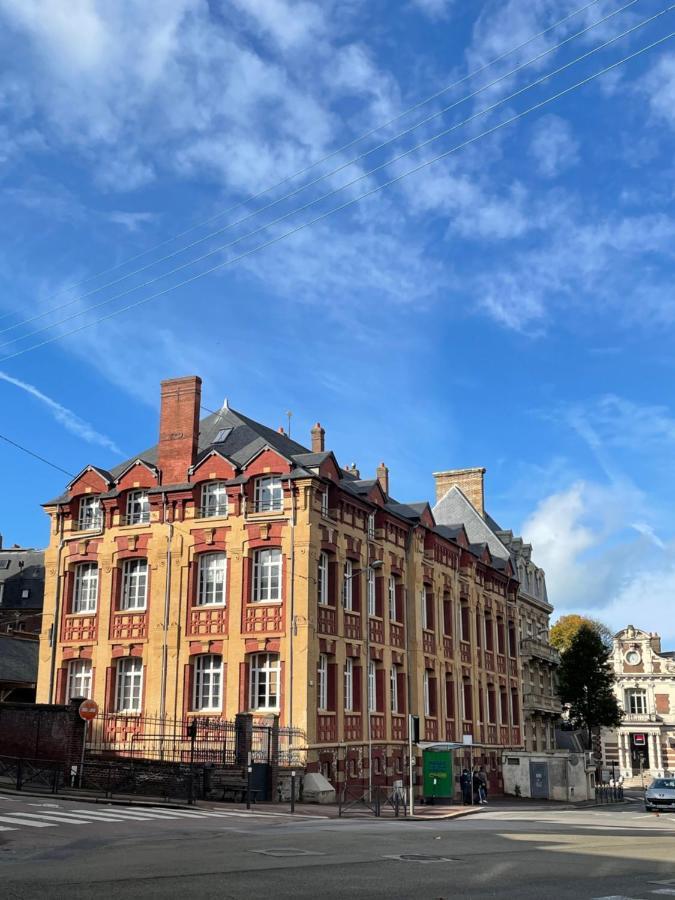 "Curiosites", Place De Parking Privative, Centre Ville Dieppe Exterior foto